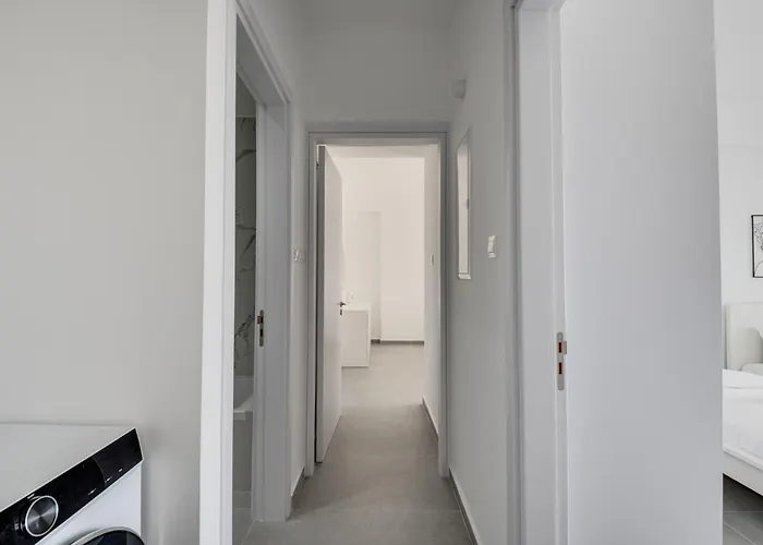 Carisa Elysium Λάρνακα