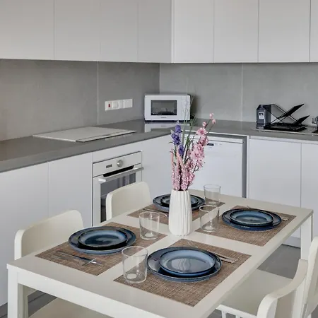 Carisa Elysium Larnaca