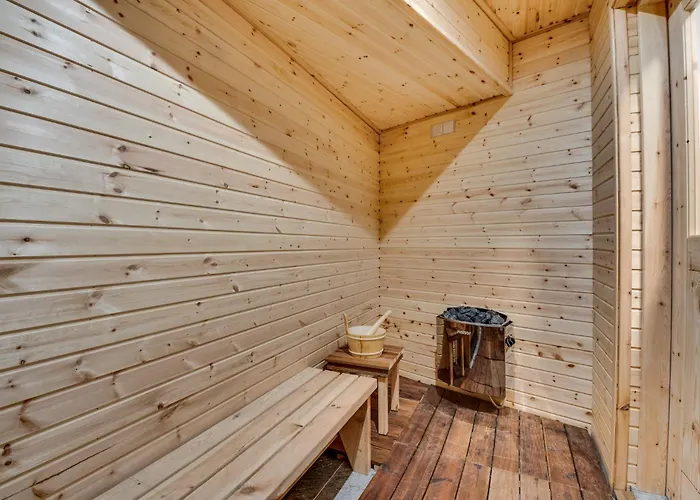 Carisa Elysium Lárnaca